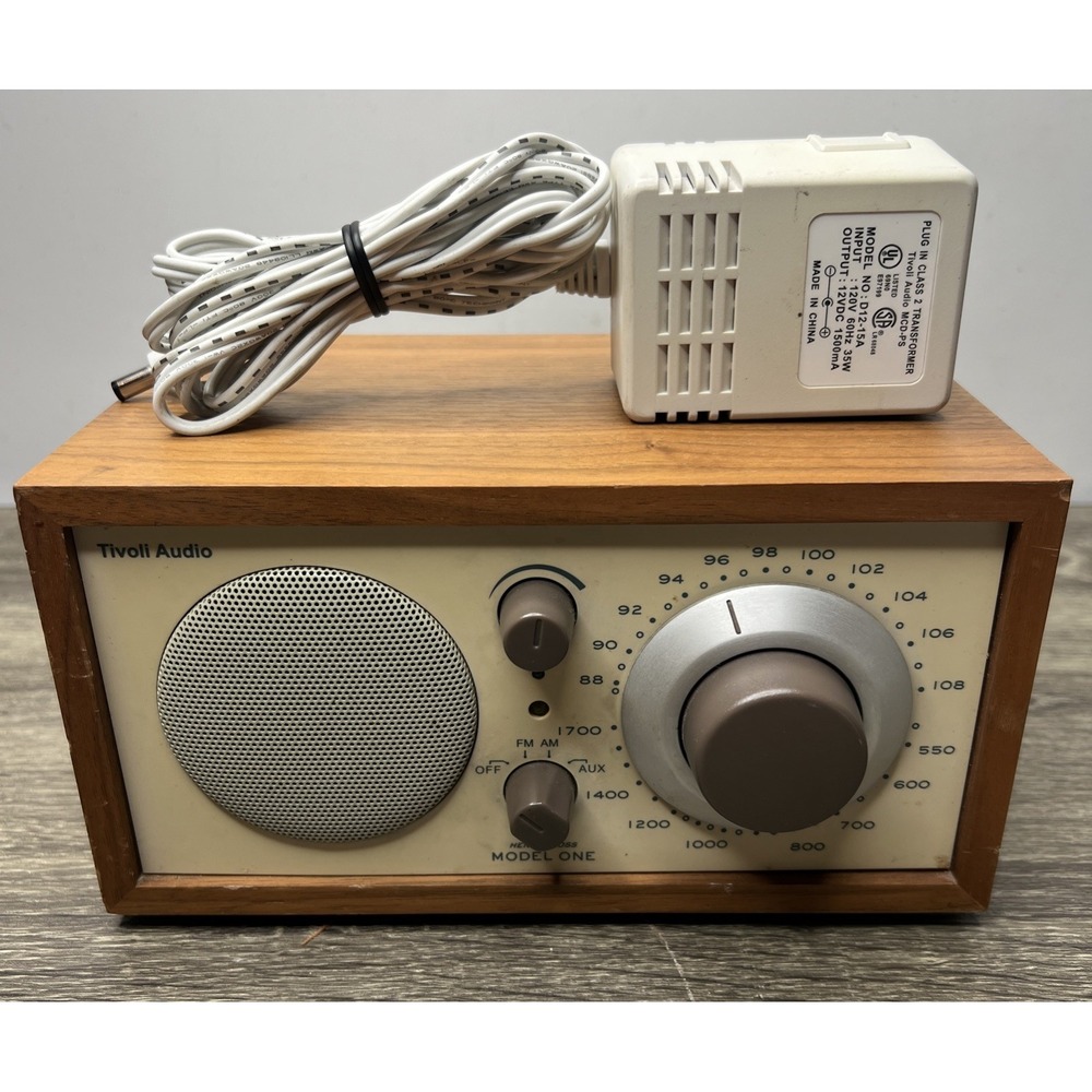 Henry Kloss Tivoli Audio Model One Radio AM / FM AUX Tested White + Power Supply